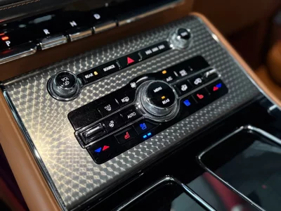 Lincoln AVIATOR