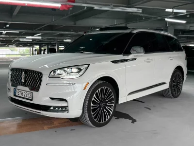 Lincoln AVIATOR