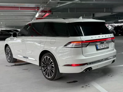 Lincoln AVIATOR
