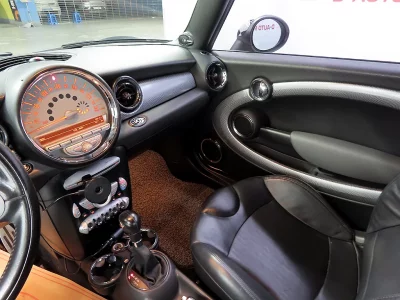 MINI Cooper Convertible