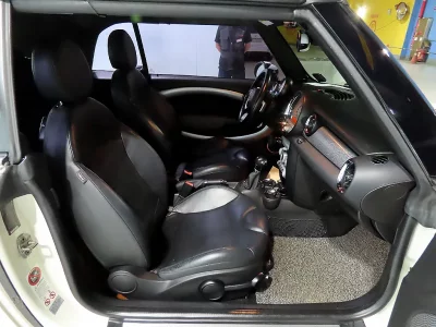 MINI Cooper Convertible