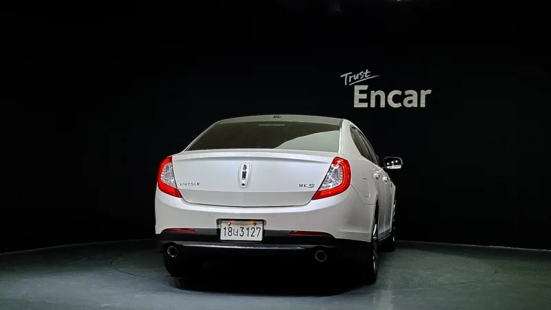 Lincoln MKS