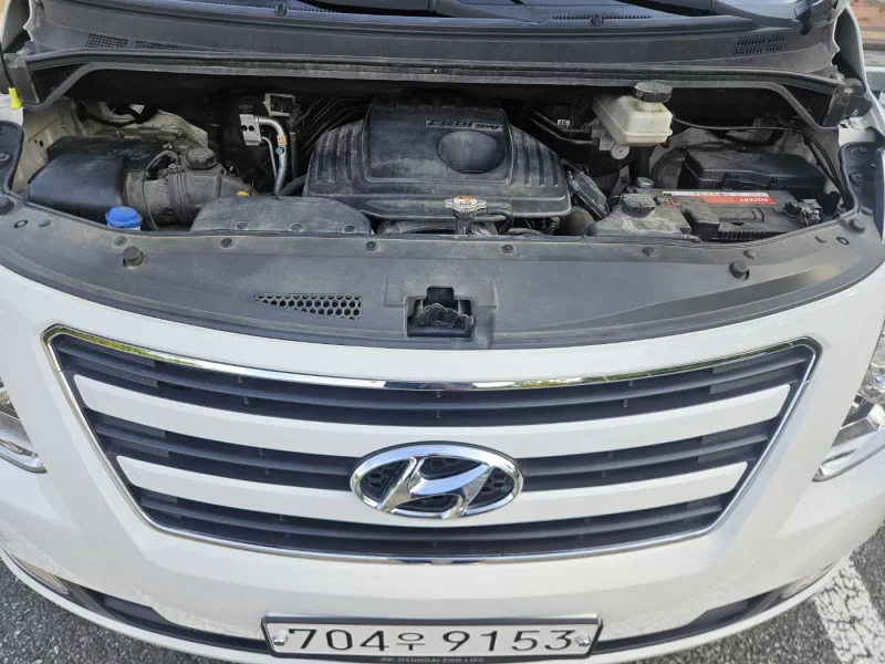 Hyundai Starex