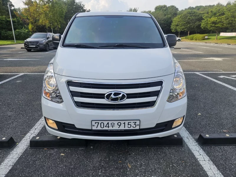 Hyundai Starex