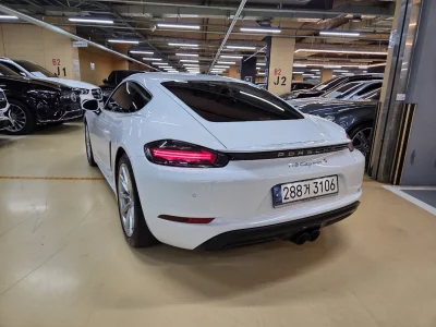 Porsche 718