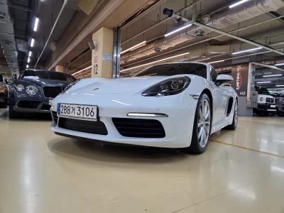 Porsche 718