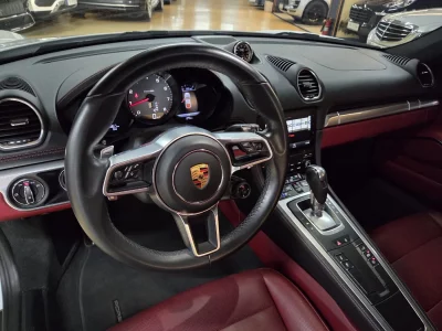 Porsche 718