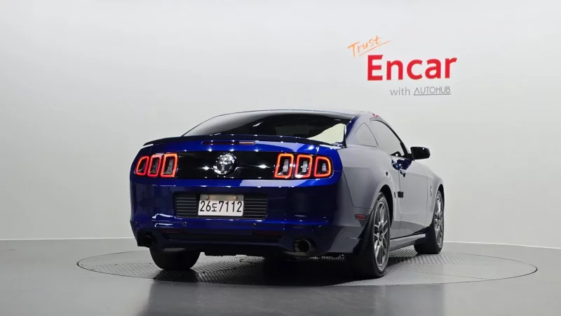 Ford MUSTANG