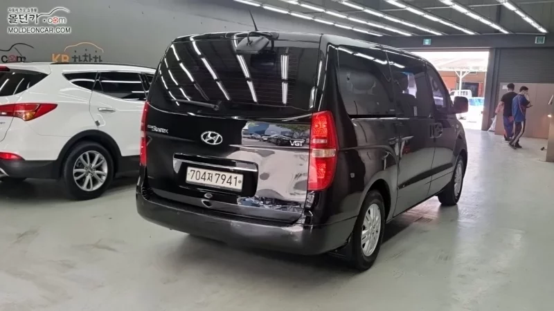 Hyundai Starex