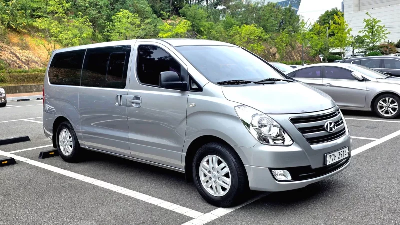 Hyundai Starex