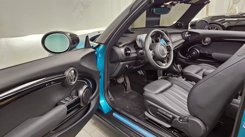 MINI Cooper Convertible