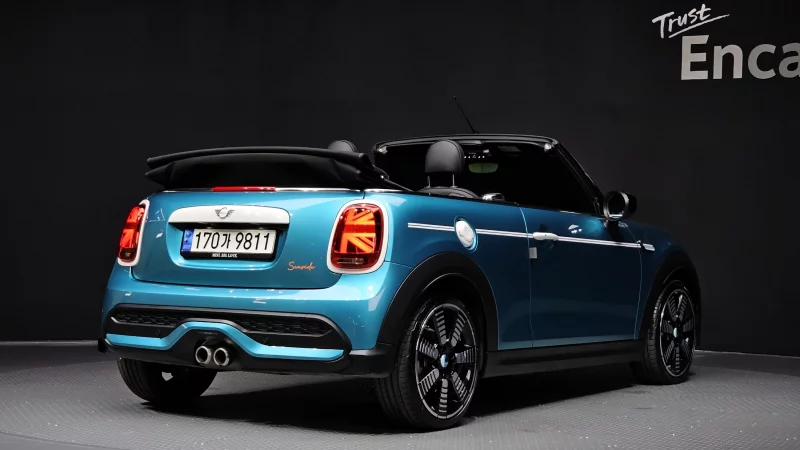 MINI Cooper Convertible