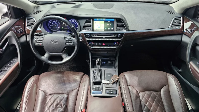 Hyundai Aslan