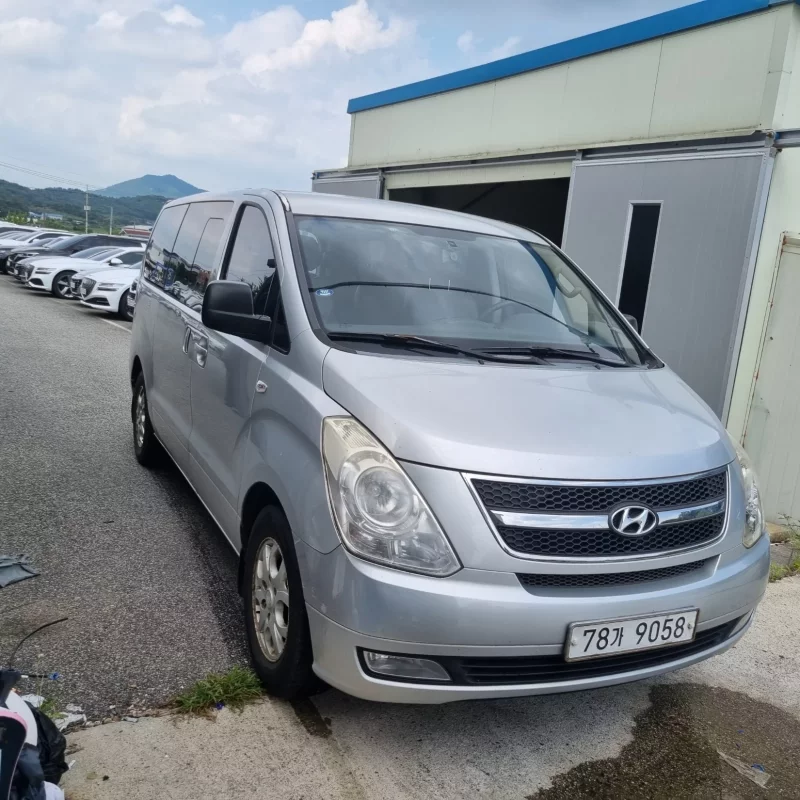 Hyundai Starex