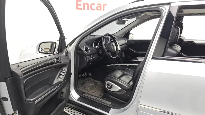 Mercedes-Benz M-class