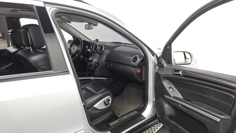 Mercedes-Benz M-class