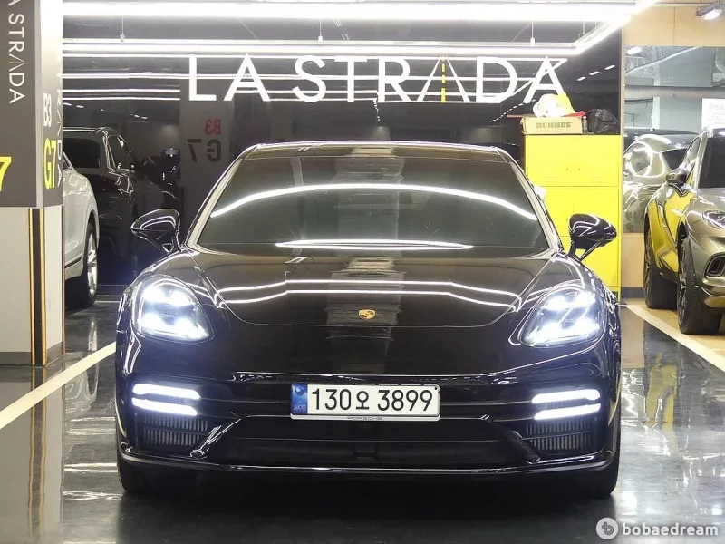 Porsche PANAMERA