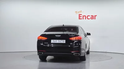 Hyundai Genesis