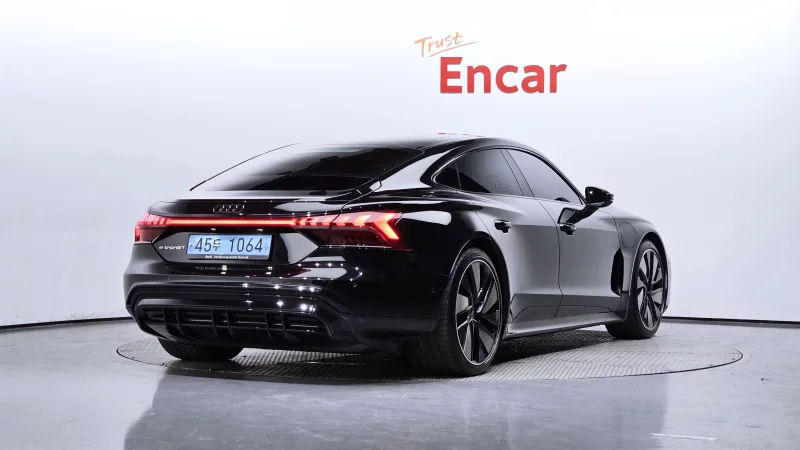 Audi E-TRON GT