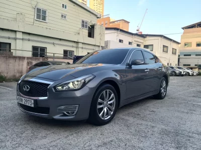 Infiniti Q70
