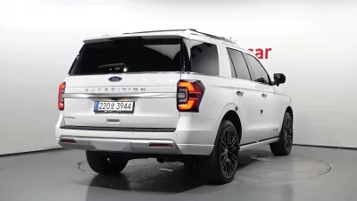 Ford EXPEDITION