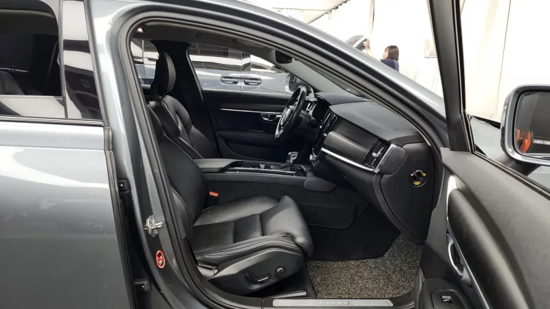 Volvo V90