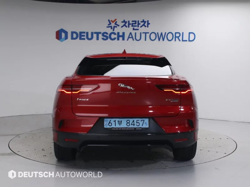 Jaguar I-PACE