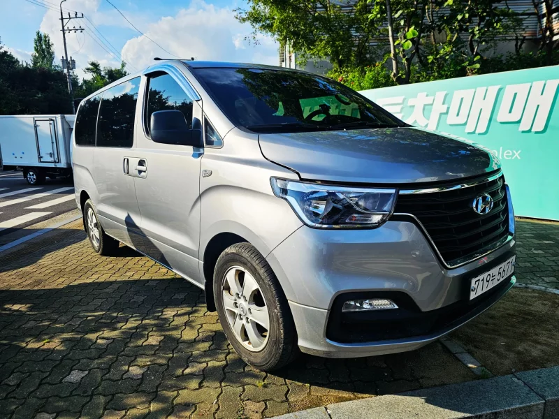Hyundai Starex