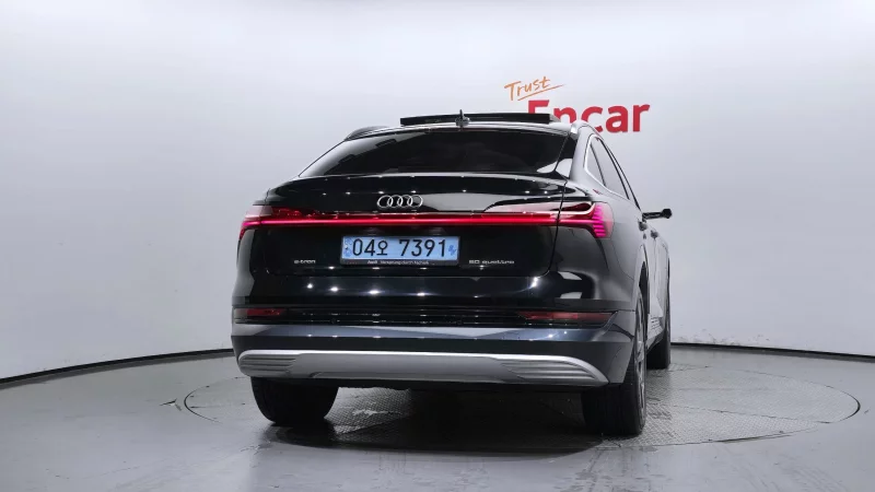 Audi e-tron