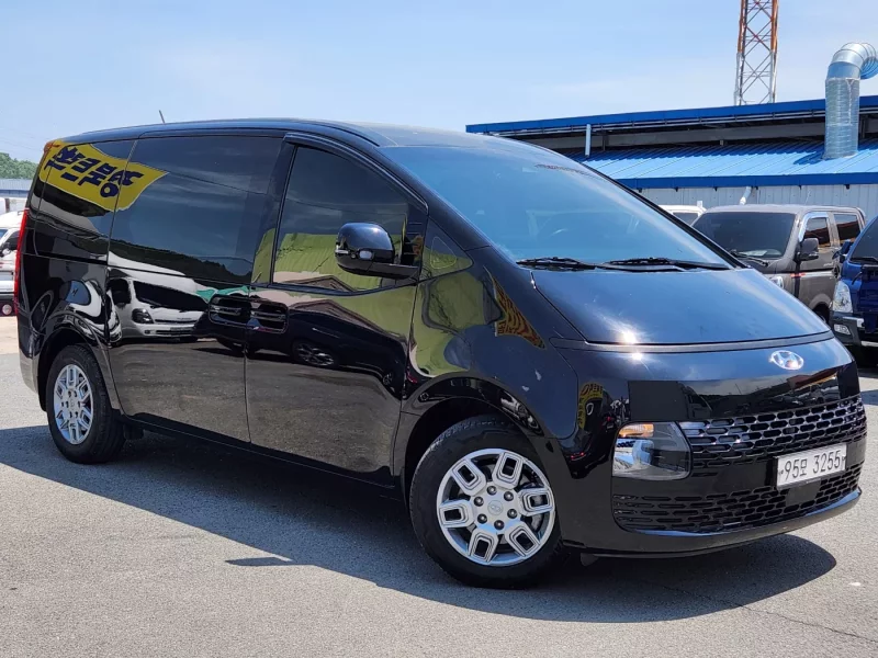 Hyundai Staria