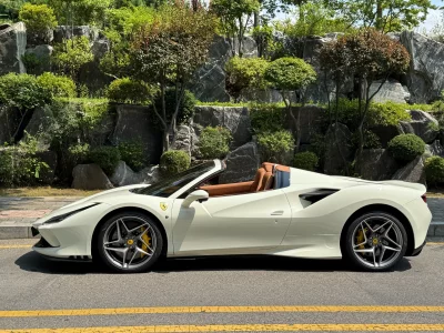Ferrari F8