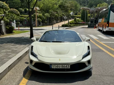 Ferrari F8