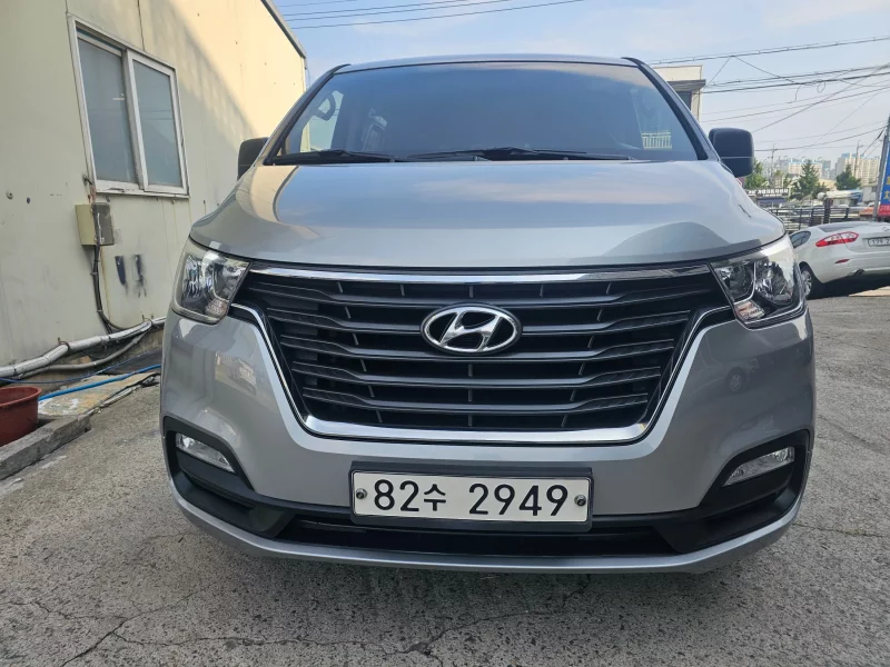 Hyundai Starex