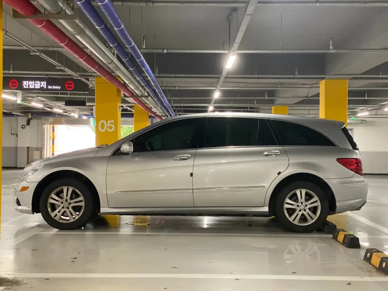 Mercedes-Benz R-Class