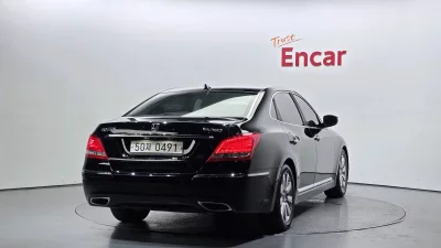 Hyundai Equus