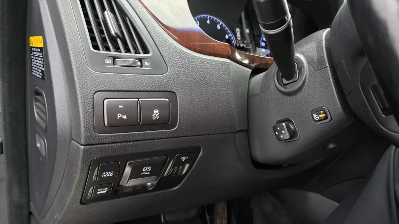 Hyundai Equus