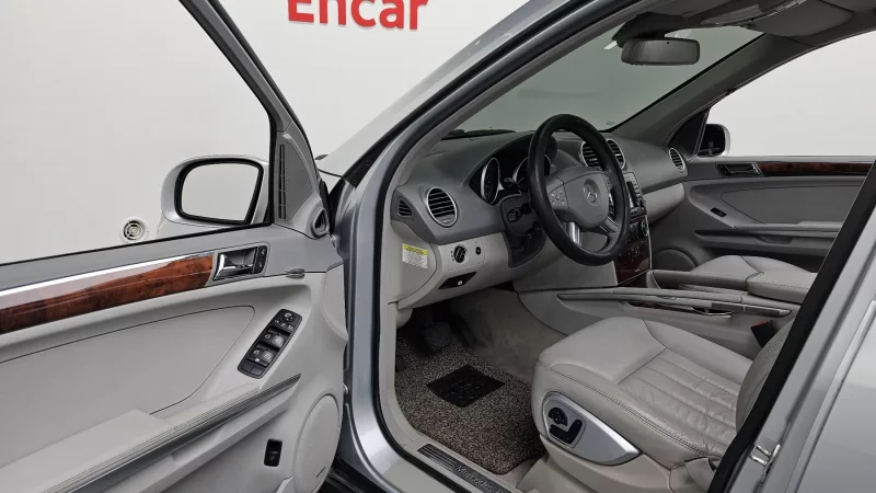 Mercedes-Benz M-class