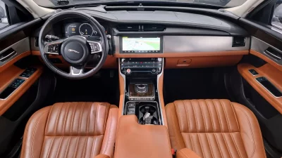 Jaguar XF