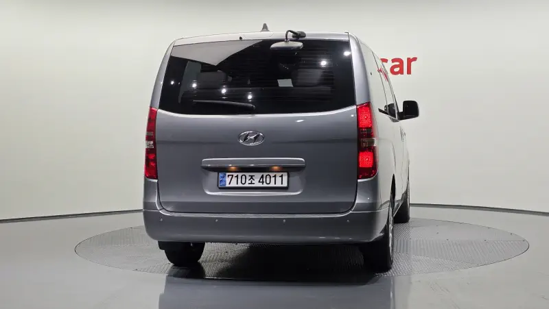 Hyundai Grand Starex