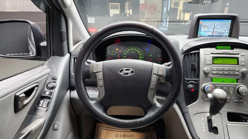 Hyundai Starex