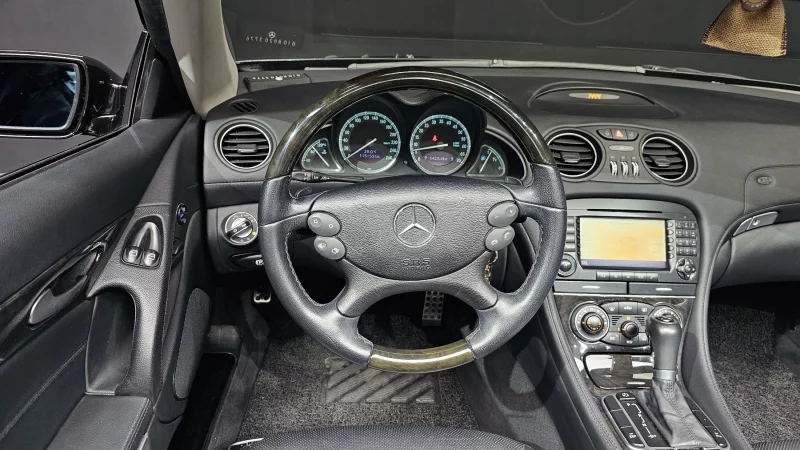 Mercedes-Benz SL-Class