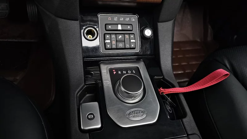 Land Rover DISCOVERY