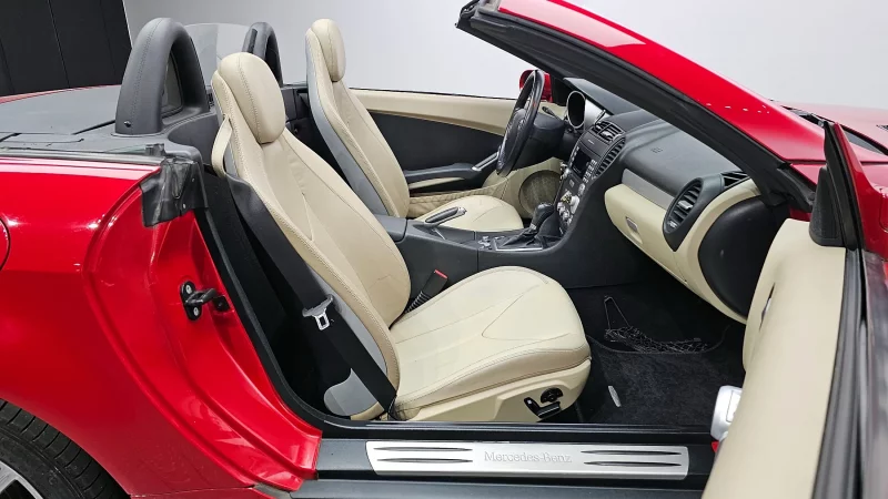 Mercedes-Benz SLK-Class