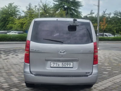 Hyundai Starex