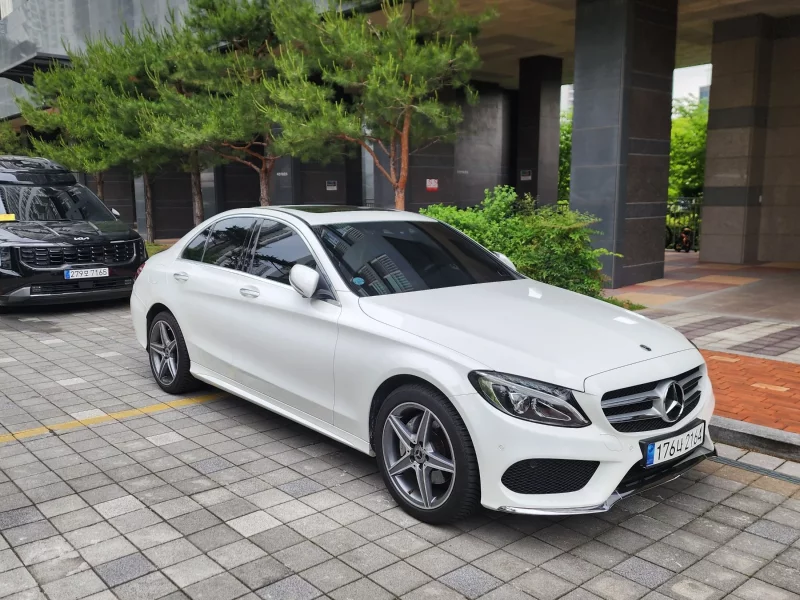 Mercedes-Benz C-Class