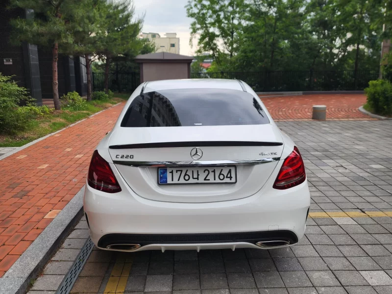 Mercedes-Benz C-Class
