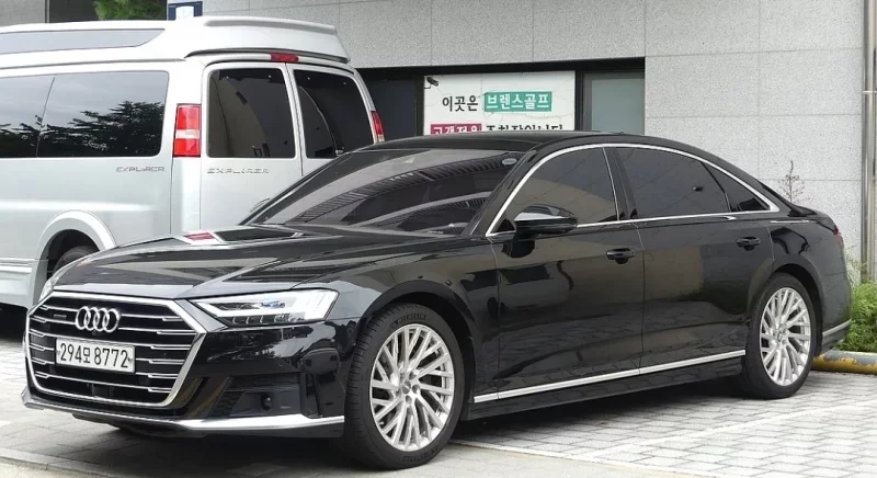 Audi A8