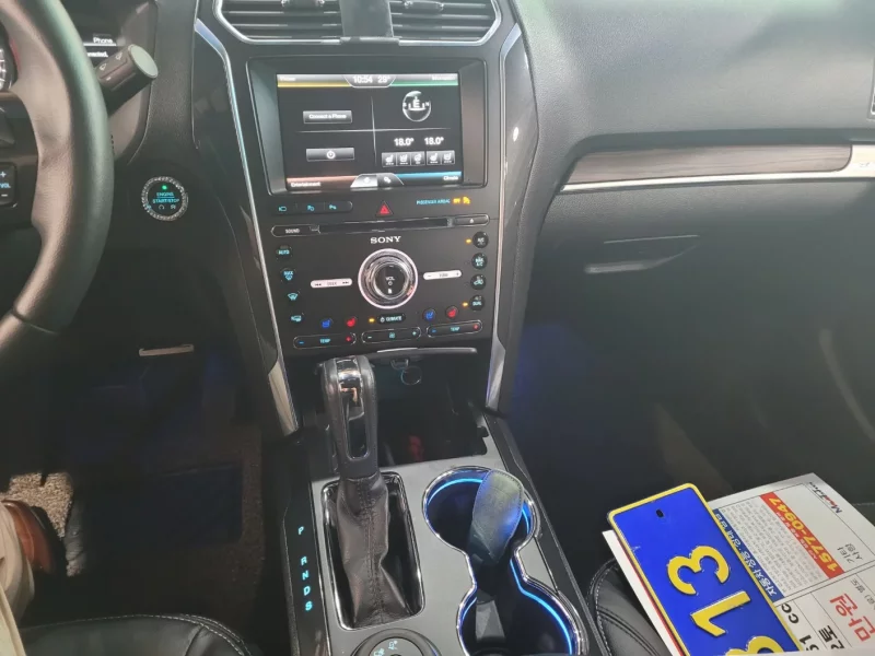 Ford EXPLORER