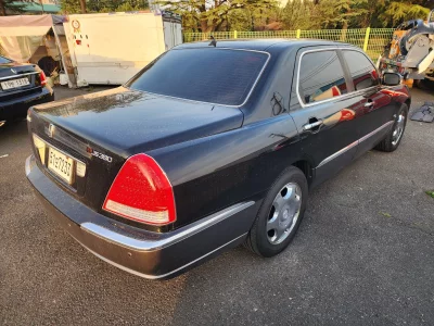 Hyundai Equus