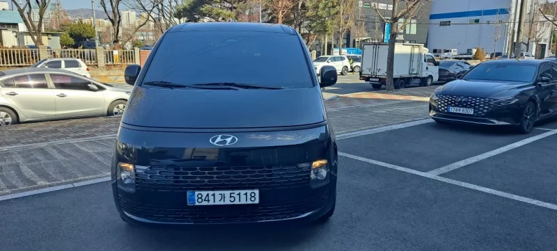 Hyundai Staria